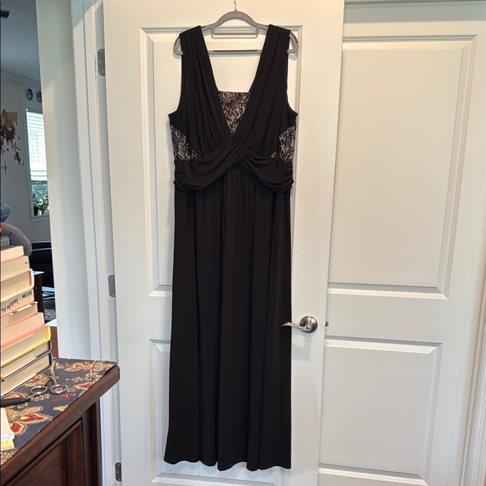 NEW Sangria 22W Black Floor Length Evening Dress
